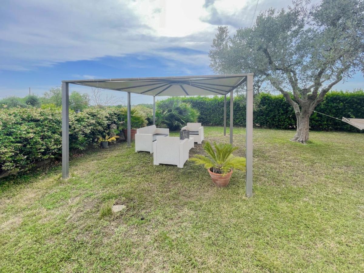 מונטאלטו די קסטרו Villa In Campagna Tra Natura E Verde מראה חיצוני תמונה