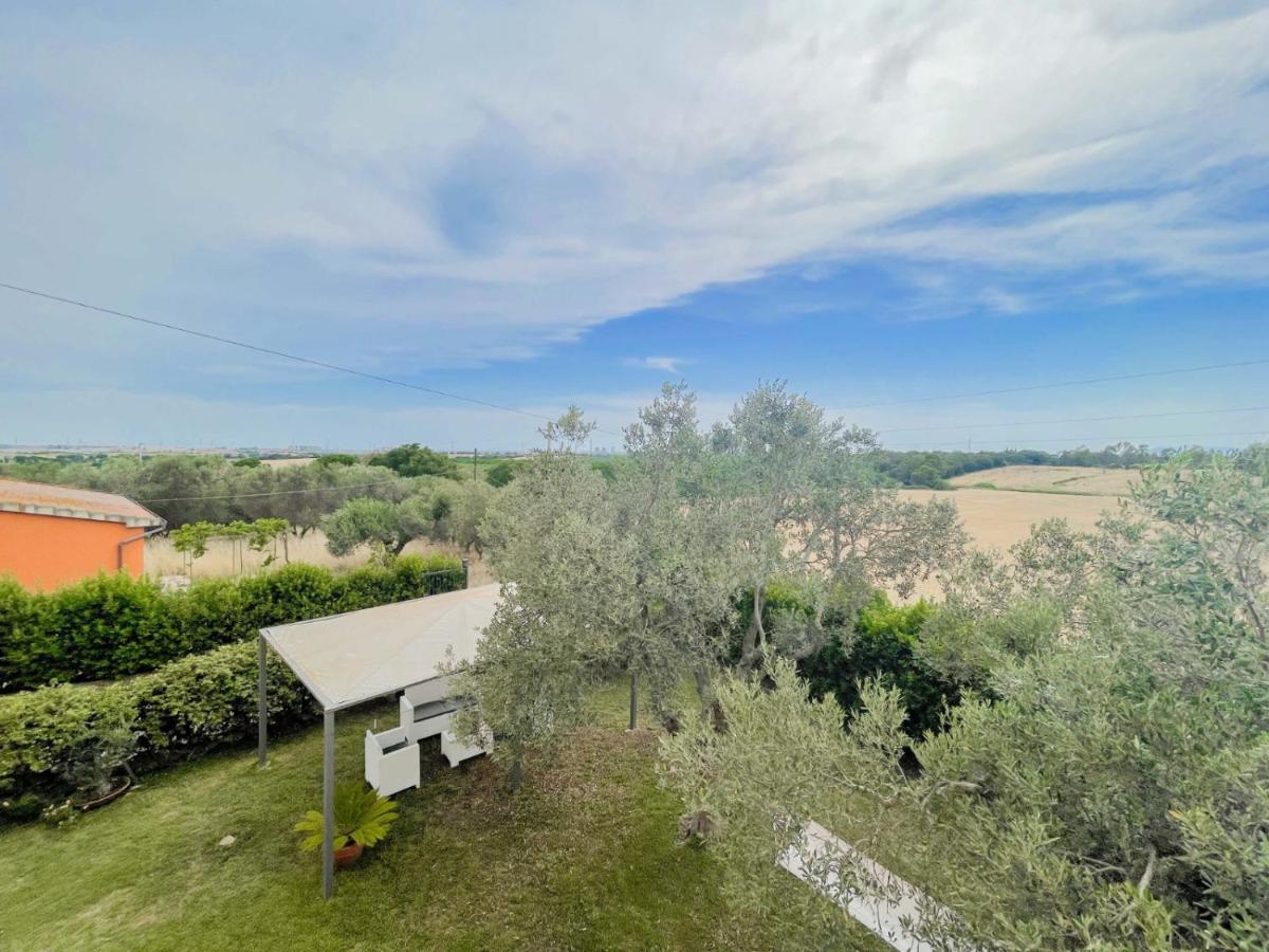 מונטאלטו די קסטרו Villa In Campagna Tra Natura E Verde מראה חיצוני תמונה