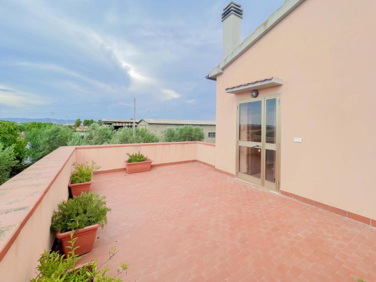 מונטאלטו די קסטרו Villa In Campagna Tra Natura E Verde מראה חיצוני תמונה