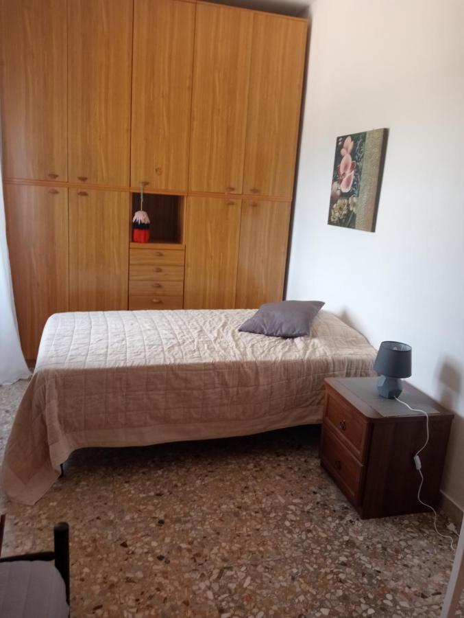 מונטאלטו די קסטרו Villa In Campagna Tra Natura E Verde מראה חיצוני תמונה