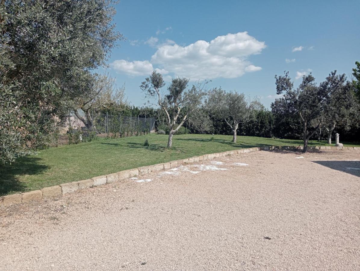 מונטאלטו די קסטרו Villa In Campagna Tra Natura E Verde מראה חיצוני תמונה